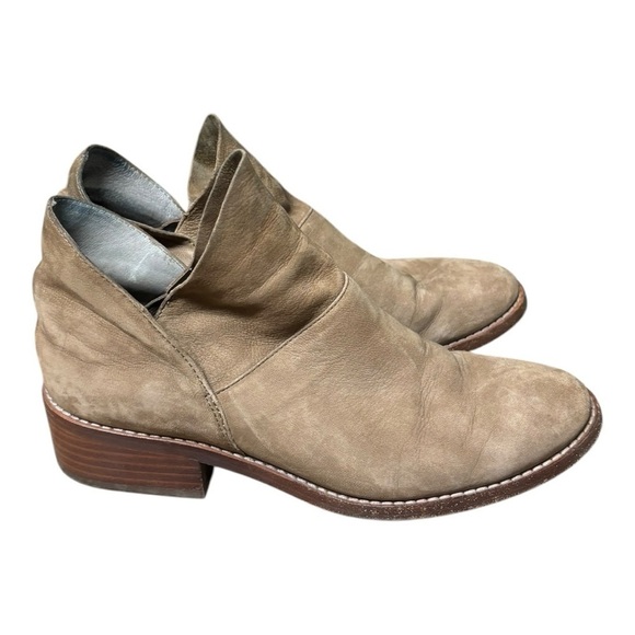 Eileen Fisher Shoes - Eileen Fisher‎ Boots Women’s size 7.5 Vero Cuoio suede brown ankle